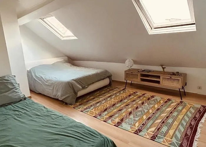 Large Bright Downtown Station 5 Min Away Apartmán